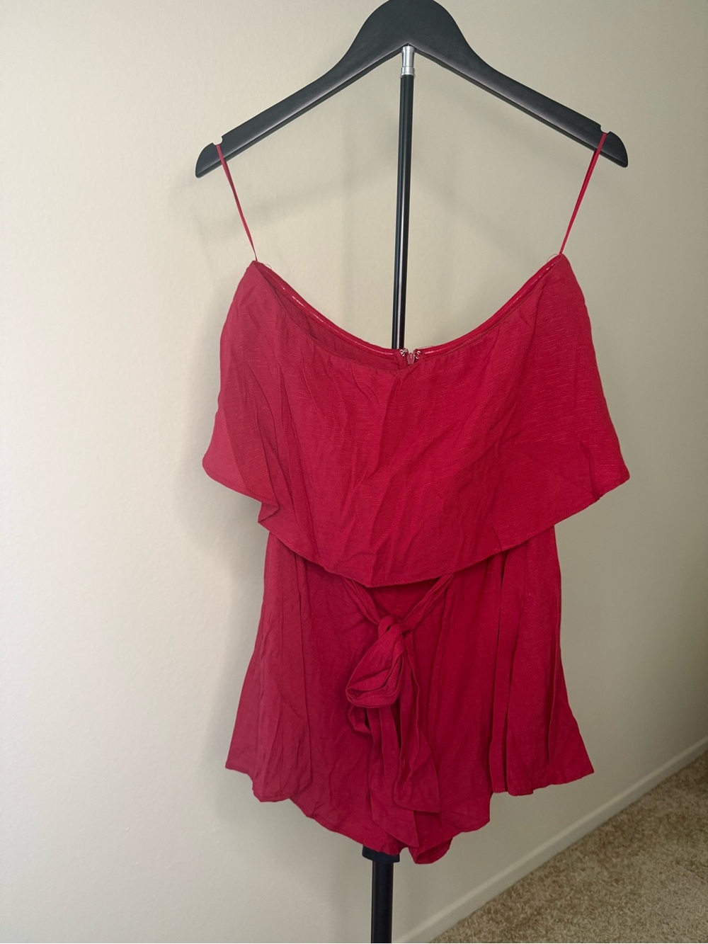 Le Lis Red Off Shoulder Ruffle Romper Size Medium NWT Tie Waist